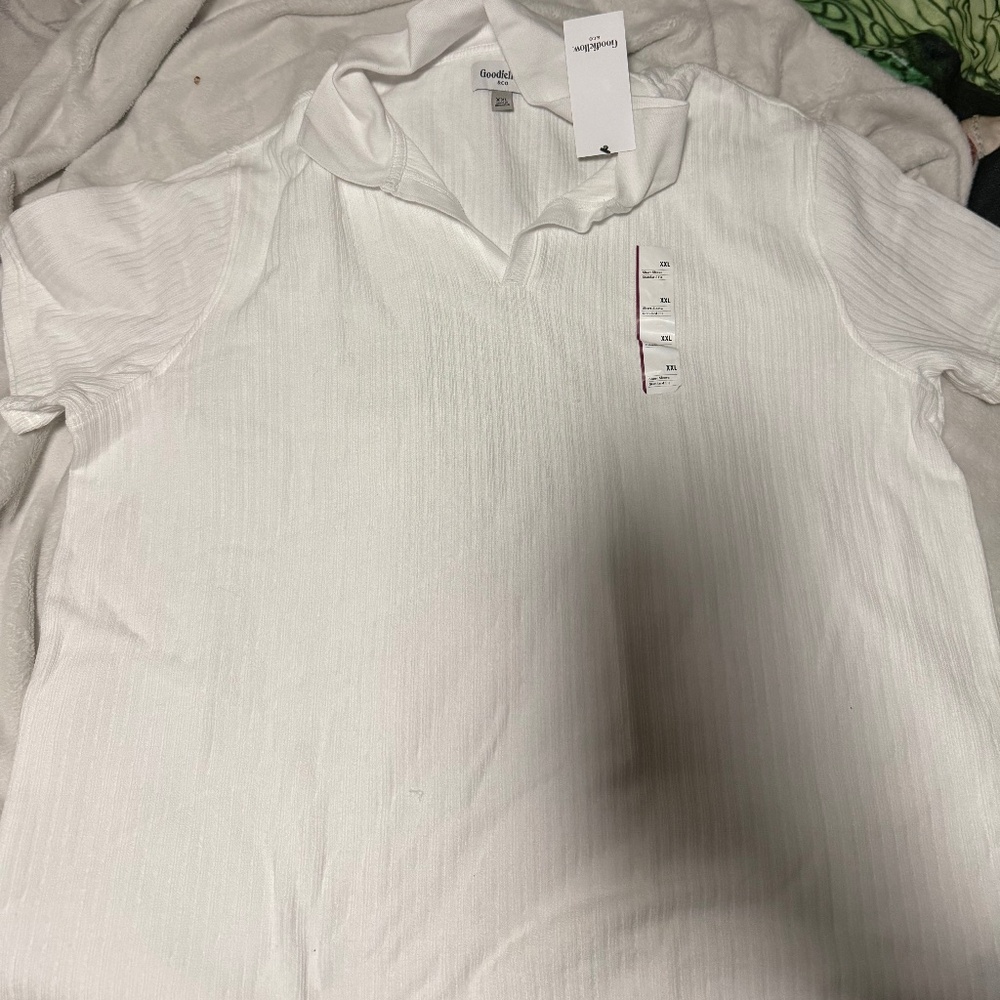 White short sleeve shirt